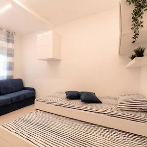  Appartamento Nuovo Loft Al Mare Con Parcheggio Gratuito Italia